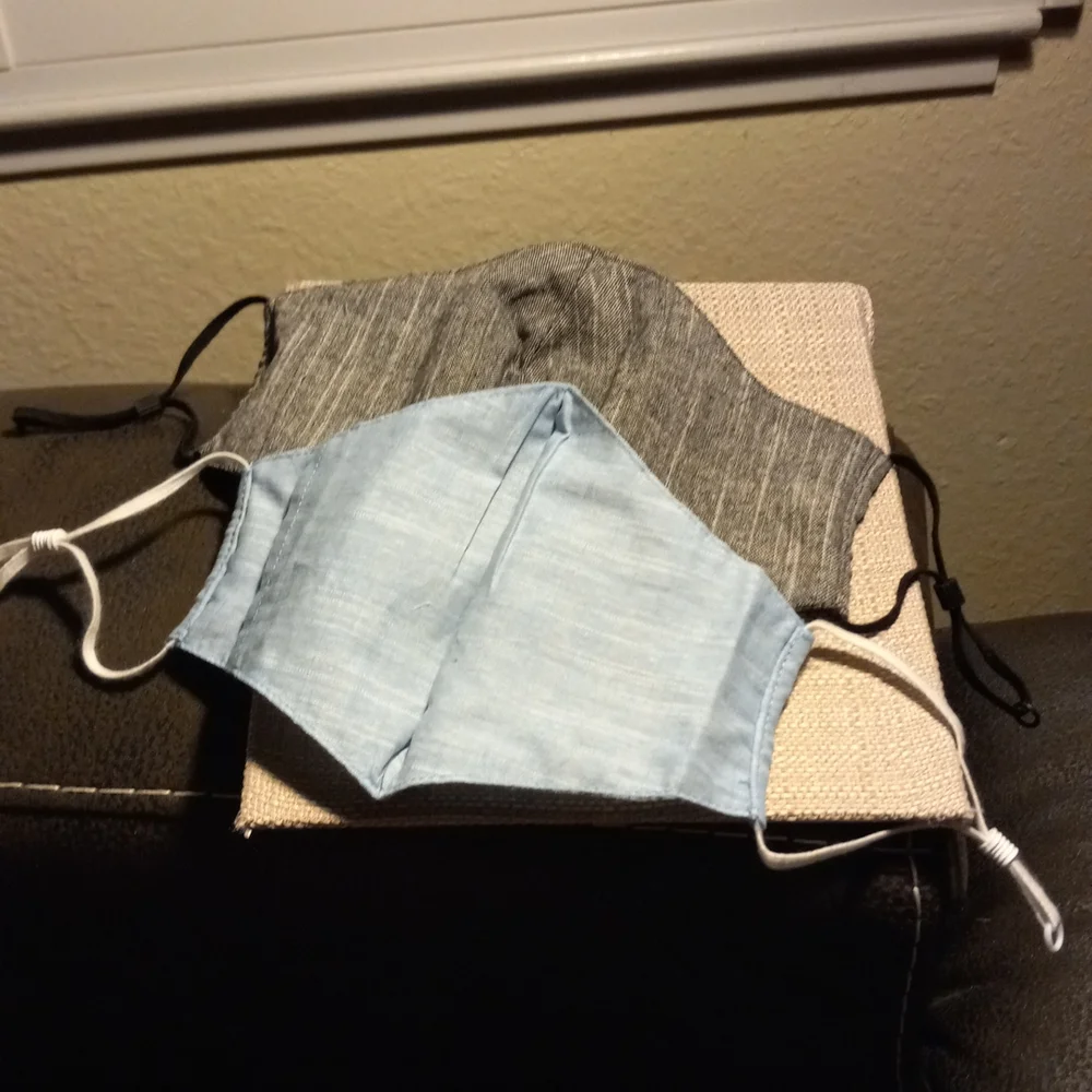 😷👍Two Adjustable Elastic Face Masks. Gray and Light Blue.